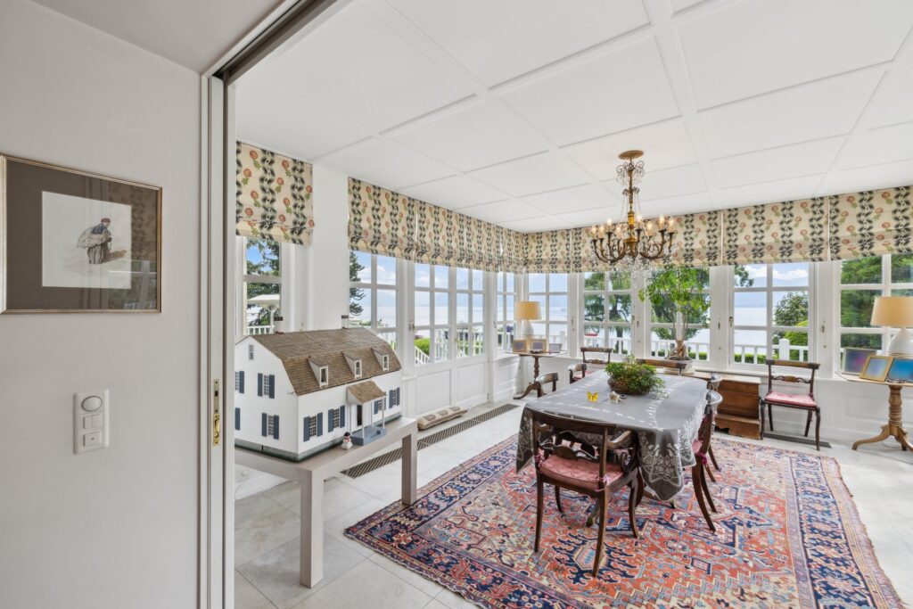 backbone_544867-B_076_WEB