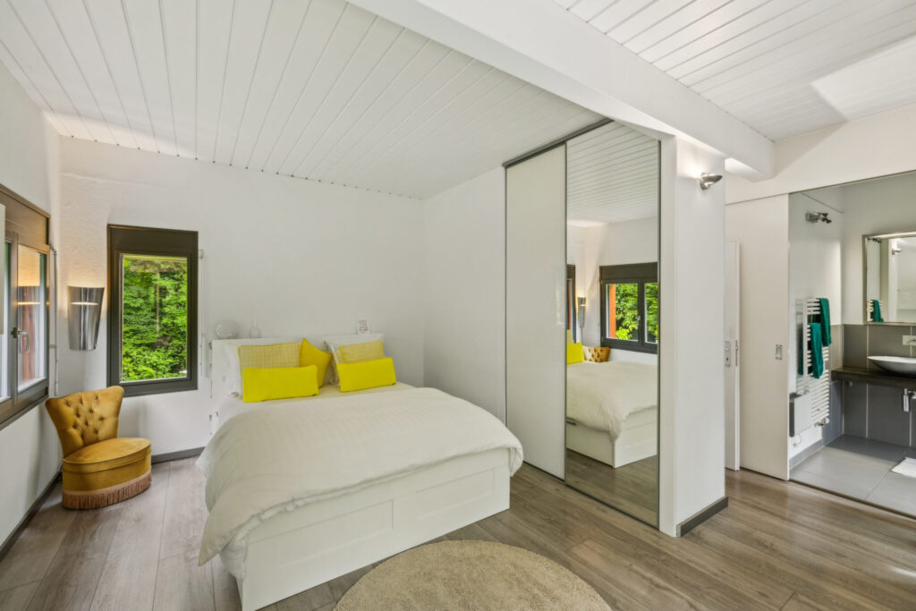 backbone_546411-A_178_HD