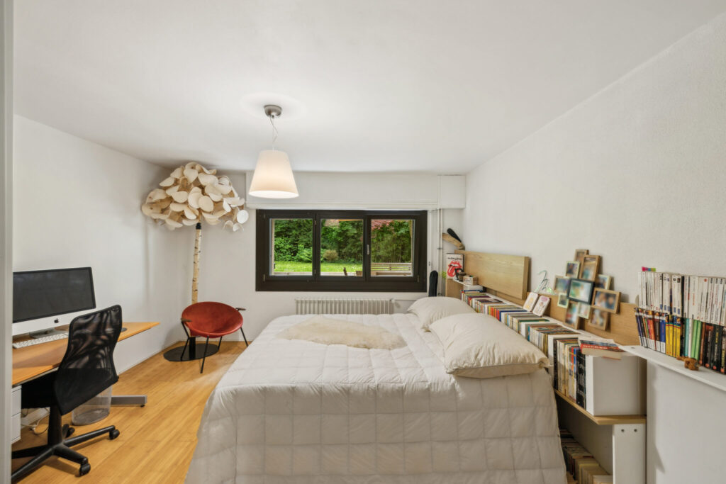 backbone_546411-A_193_HD