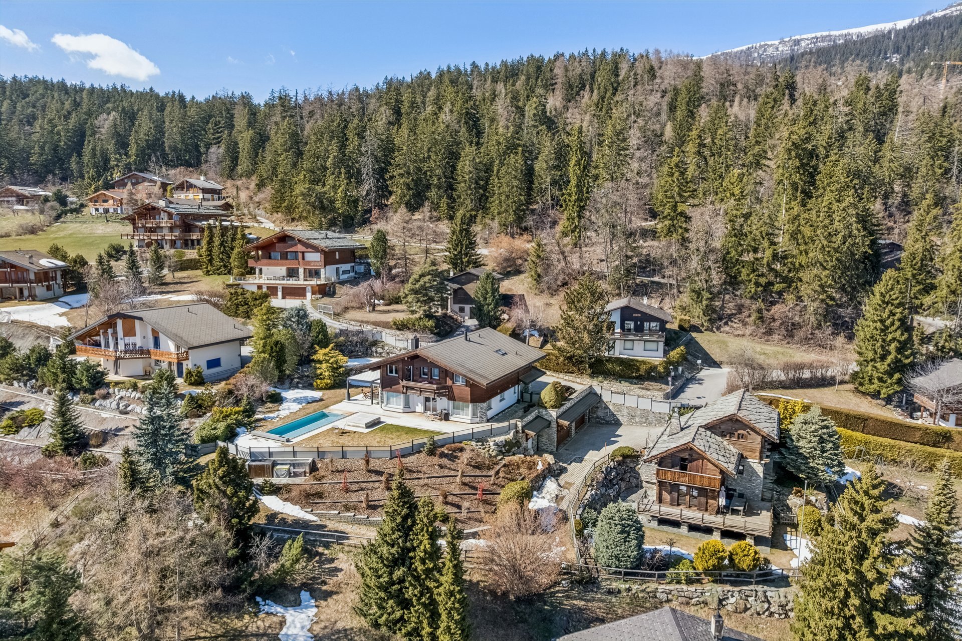 Magnifique propriété avec mazot indépendant et piscine extérieure